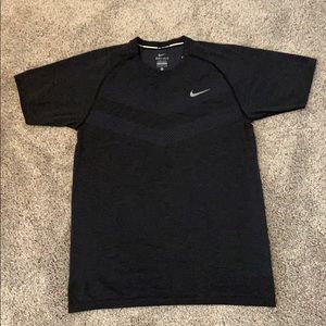 Nike TECH-KNIT Dry-Fit T-Shirt.